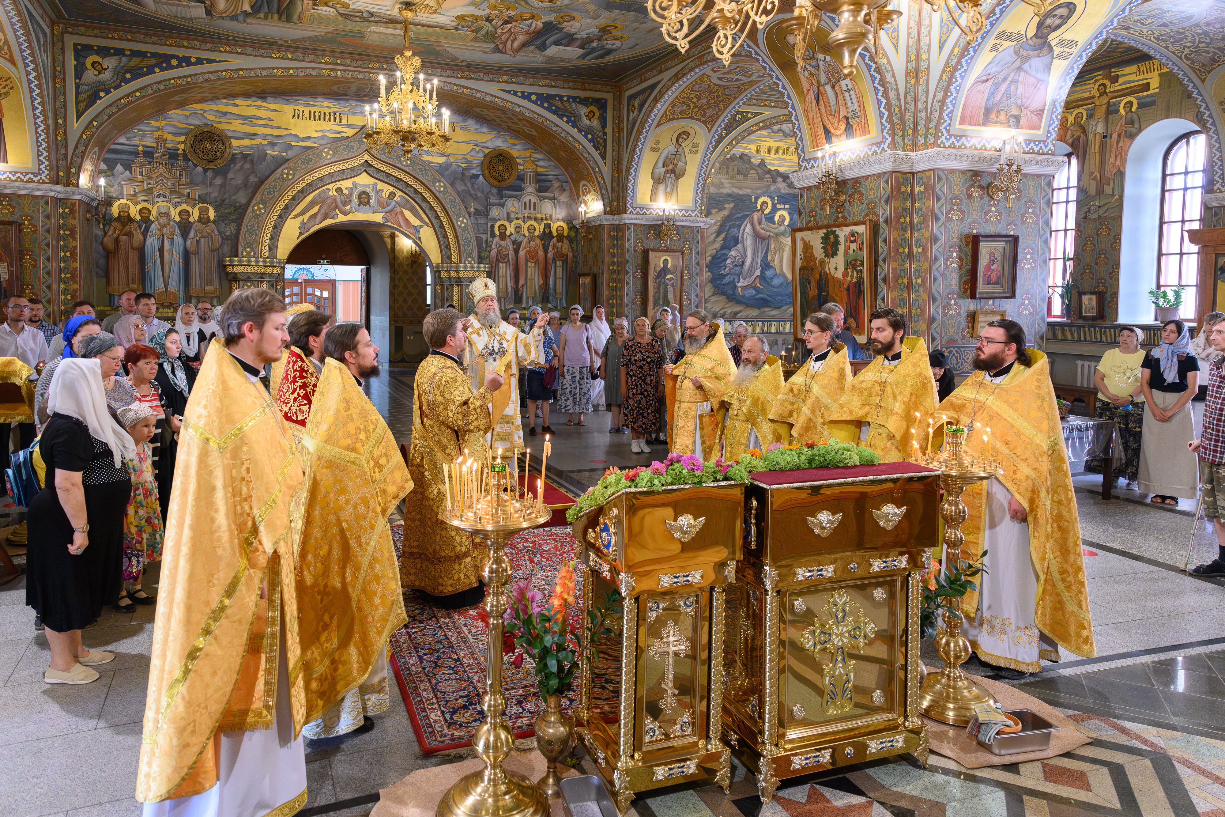 On the feast day of the Protomartyr Archdeacon Stephen, Metropolitan Alexander celebrated the Divine Liturgy at the Church of Christ the Savior in the city of Almaty.