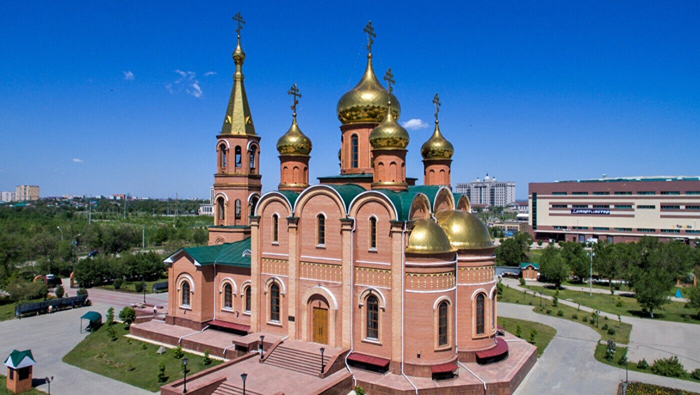 Metropolitan Alexander Celebrated Sunday Liturgy at the St. Nicholas Cathedral in Aktobe