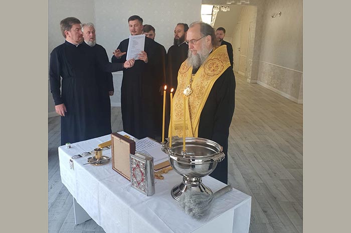 The Head of the Metropolis Consecrates the Residence of the Administrator of the Aktobe Diocese