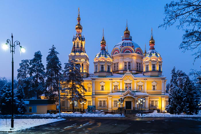 Предстоятель Православной Церкви Казахстана совершил всенощное бдение на праздник Богоявления в главном храме Южной столицы