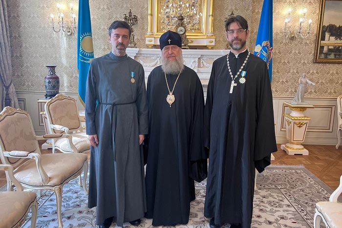 Metropolitan Alexander Awards Church Honors to the Organizers and Participants of the Bringing of the Relics of Blessed Matrona of Moscow to Kazakhstan