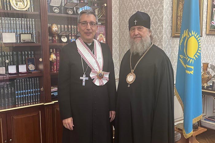 Chairman of the Conference of Catholic Bishops of Kazakhstan and Central Asia Awarded the Orthodox Church of Kazakhstan’s Order “Beibіtshіlіk pen Kelіsіm” (Peace and Harmony)