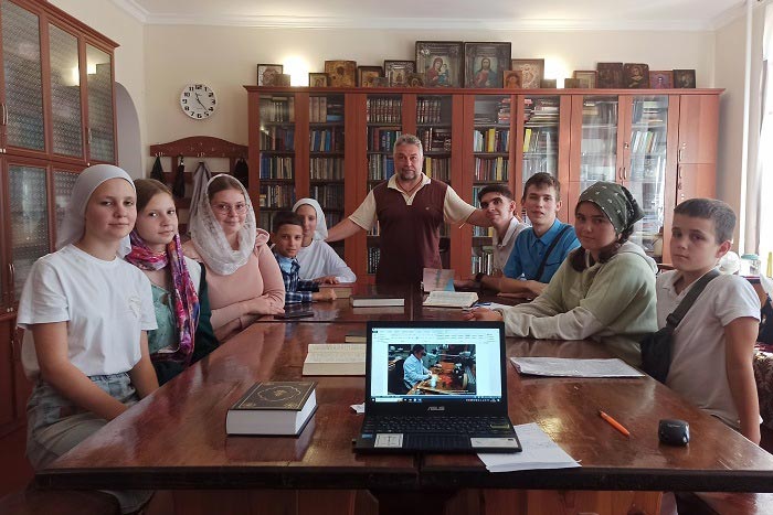 An international online quiz “Over the Gospel,” organized by the Commission for Educational Ministry of the Astana and Almaty Diocese, was held