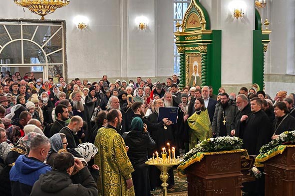 The stay of the relics of Blessed Matrona of Moscow in the Karaganda diocese has ended. More than 60 thousand people venerated the shrine