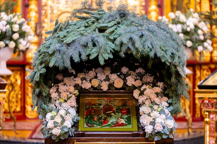 On the Eve of the Nativity of Christ, Metropolitan Alexander Led the All-Night Vigil in the Main Church of Almaty