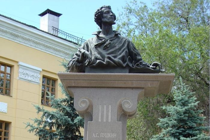 Епископ Каскеленский Геннадий принял участие в праздновании годовщины со дня рождения А.С. Пушкина