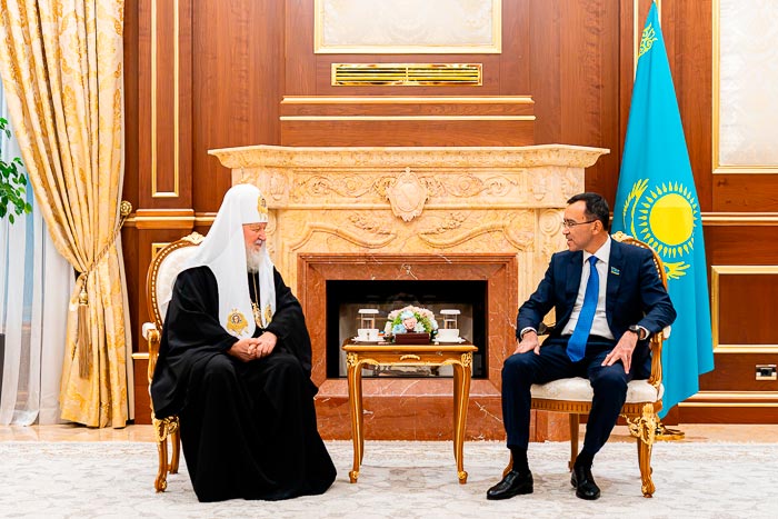 Қасиетті Патриарх Кириллдің Қазақстан Республикасы Парламенті Сенатының Төрағасы М.С. Әшімбаевпен кездесуі өтті