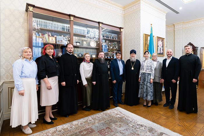 Митрополит Александр «Радио ВЕРА» басшылығымен жұмыс кездесуін өткізді