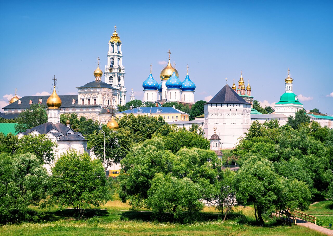 Қазақстан Митрополиттік округінің Басшысы Свято-Троицкая Сергий лаврасына қажылық жасады