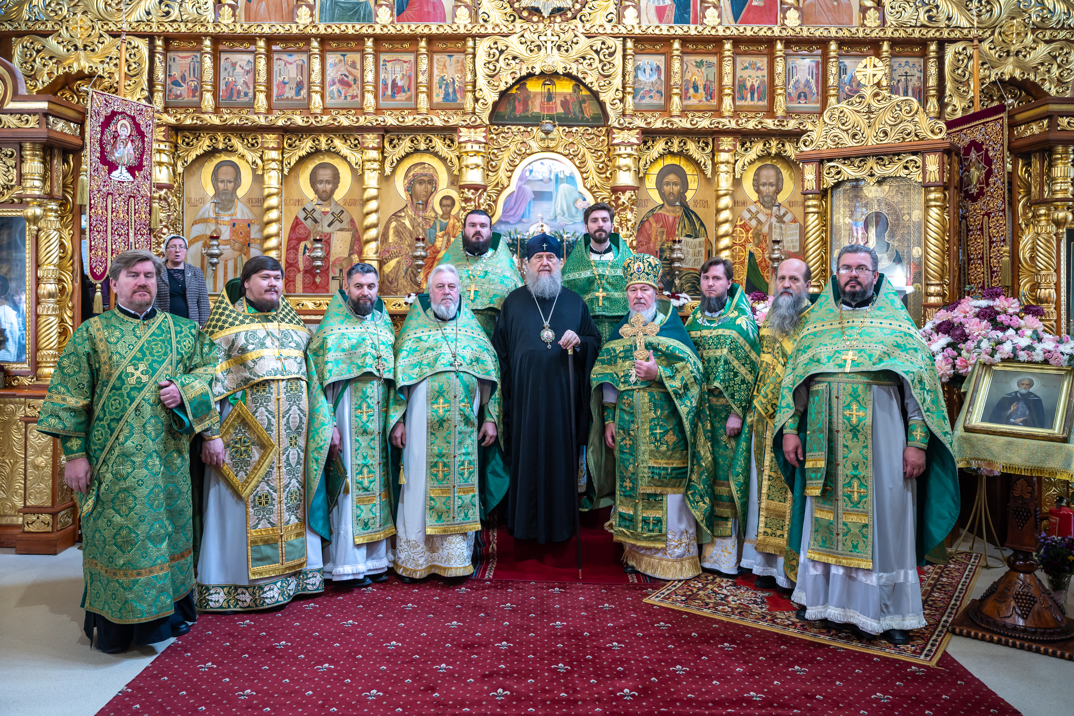 В день памяти преподобного Сергия Радонежского митрополит Александр совершил Литургию в Никольском соборе Алма-Аты