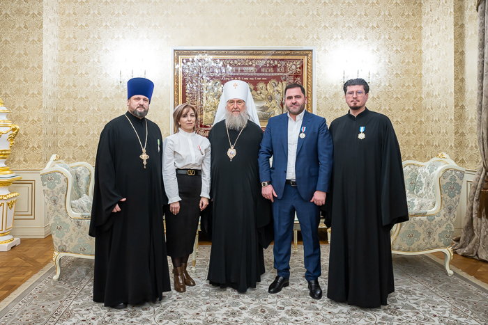 Глава Митрополичьего округа удостоил церковных наград тружеников на ниве духовно-нравственного просвещения