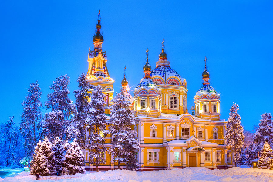 Алматыдағы Вознесенский кафедралды соборынан Рождестволық түнгі құлшылықтың тікелей эфирі