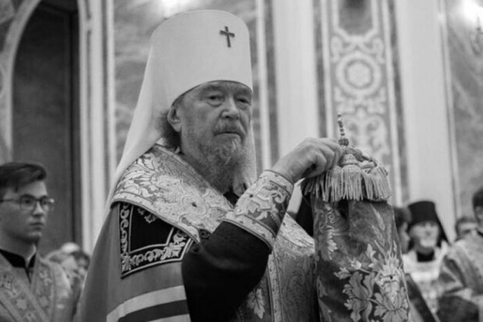 Митрополит Александр совершил заупокойную литию по новопреставленному митрополиту Лазарю (Швецу)