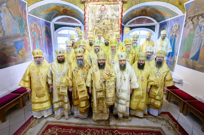 Архиереи Казахстанского Митрополичьего округа приняли участие в духовных торжествах по случаю принесения чудотворной Феодоровской иконы Божией Матери в Псковскую епархию