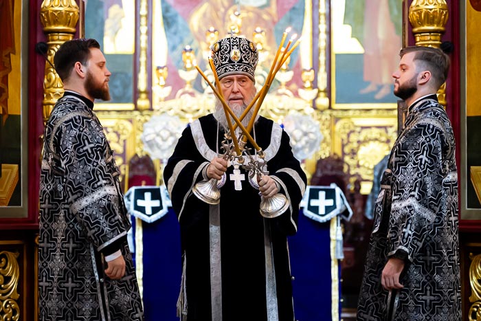 Митрополит Александр совершил первую Литургию Преждеосвященных Даров в наступившей святой Четыредесятнице
