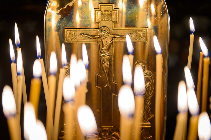 Поминальная суббота Великого поста. Митрополит Александр совершил Литургию в Константино-Еленинском соборе Астаны