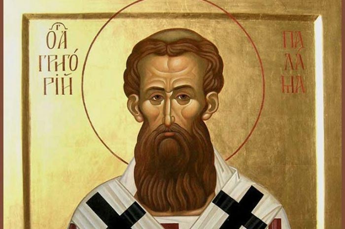 Второе воскресенье Великого поста. Глава Митрополичьего округа совершил Литургию в Успенском кафедральном соборе Астаны