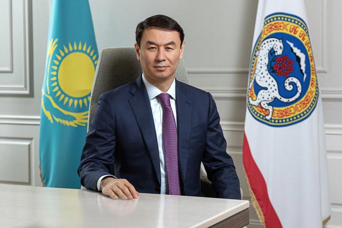 Аким города Алма-Аты Д.А. Сатыбалды поздравил митрополита Александра и жителей мегаполиса с Пасхой Христовой