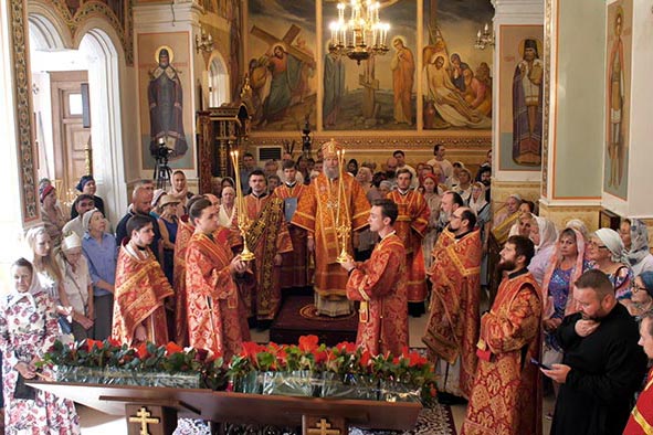 День памяти великомученика Пантелеимона молитвенно отметили в Алма-Ате