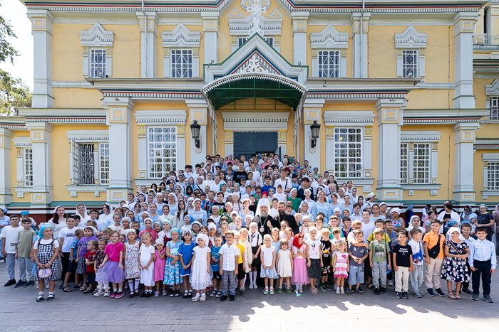 Metropolitan Alexander of Astana and Kazakhstan Blesses Teachers and Students of Alma-Ata Educational Institutions for the Beginning of the New Academic Year