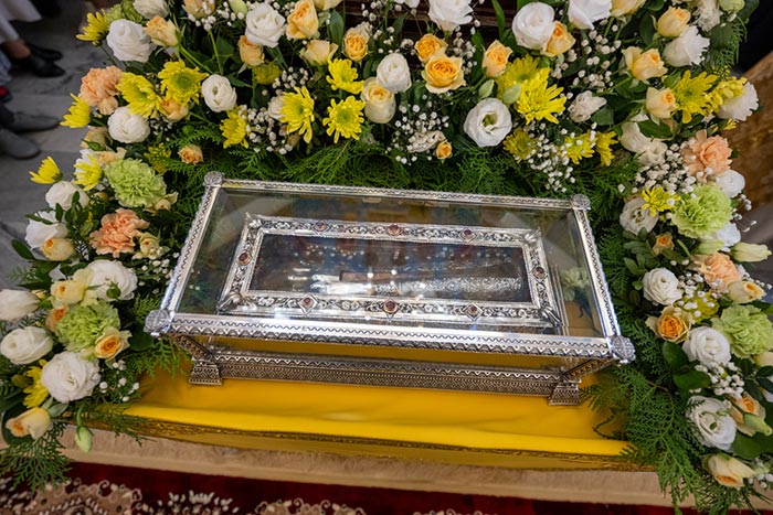 Байқоңырдың православие дінін ұстанушы тұрғындары әулие Спиридонның қасиетті жәдігерлерімен қоштасты. Қасиетті жәдігерге 5 мыңнан астам адам тағзым етті